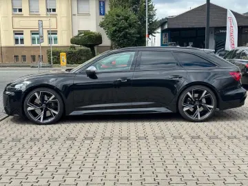 AUDI RS6 Avant 4.0 TFSI quattro  PANO B&O HUD MATRIX
