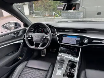AUDI RS6 Avant 4.0 TFSI quattro  PANO B&O HUD MATRIX
