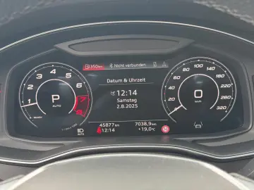 AUDI RS6 Avant 4.0 TFSI quattro  PANO B&O HUD MATRIX