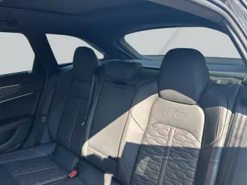 AUDI RS6 Avant 4.0 TFSI quattro  MATRIX NACHTSICHT KE