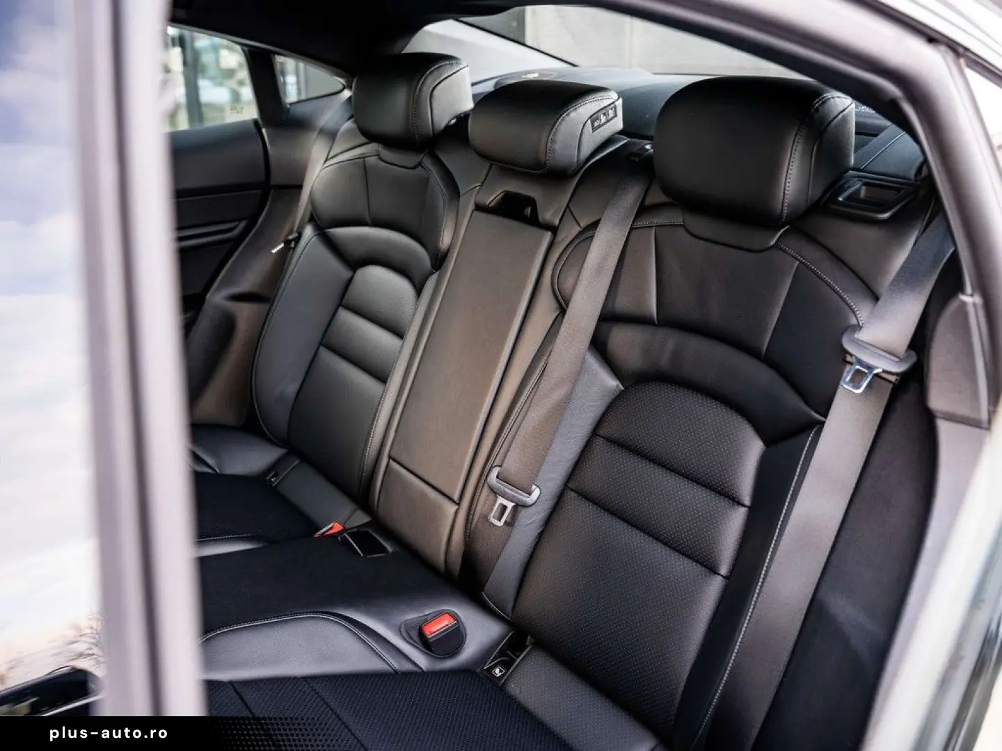 PORSCHE Taycan Taycan - Pano - Bose - CC - Adaptieve luf