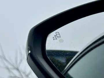 Peugeot 3008  conversie lanț  încălzire scaune garantie rate