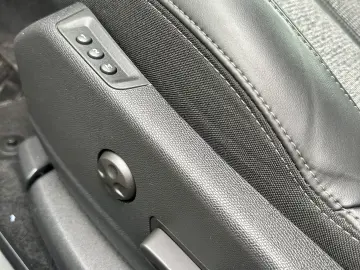 Peugeot 3008  conversie lanț  încălzire scaune garantie rate