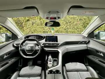 Peugeot 3008  conversie lanț  încălzire scaune garantie rate