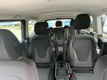 MERCEDES-BENZ V 220 Edition lang