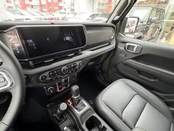 Jeep Wrangler Sahara nelimitat 2.0 T-GDI Allrad Hardt