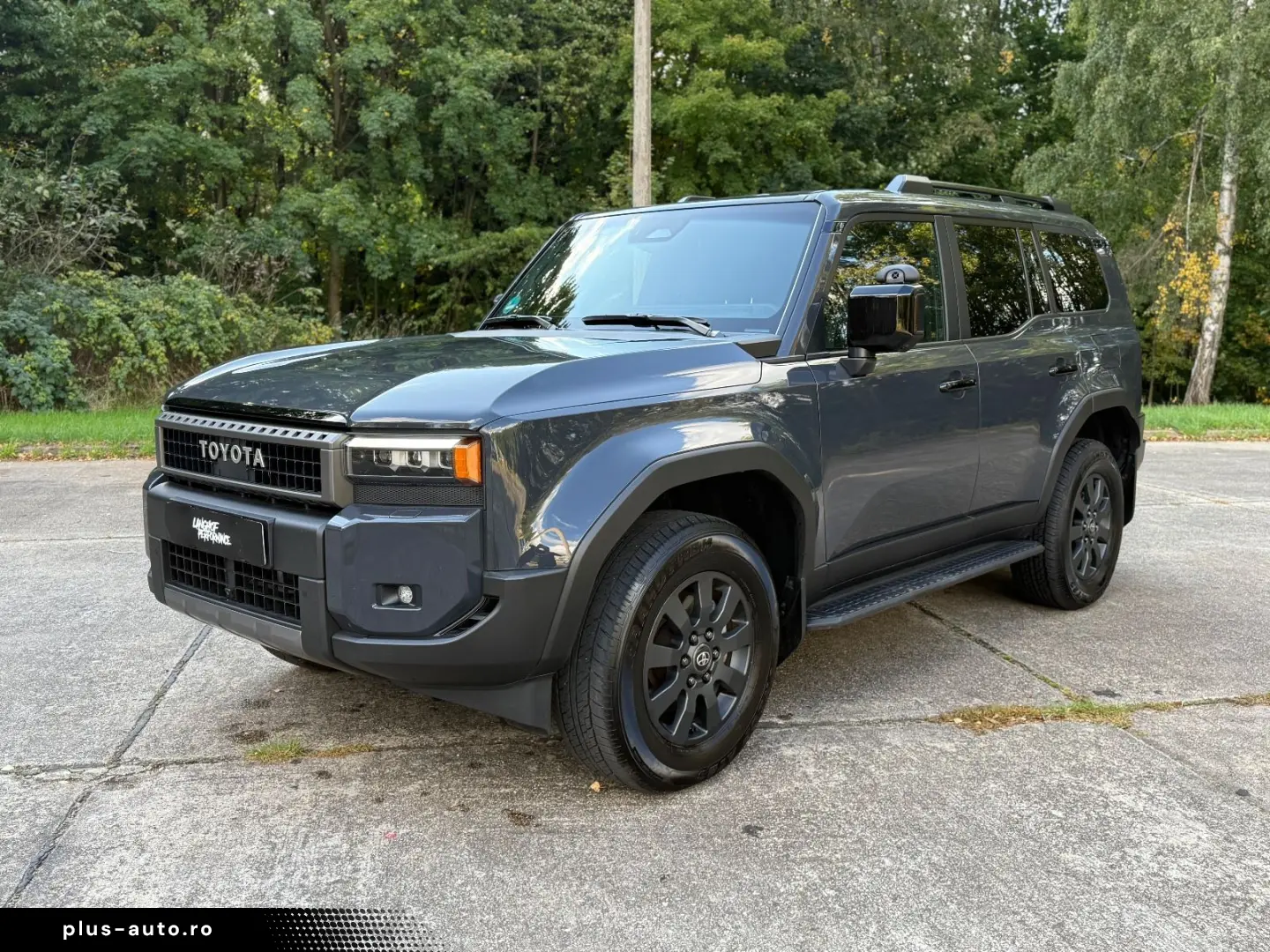 TOYOTA Land Cruiser 2.8 Executive AHK Service NEU!