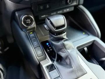 TOYOTA Land Cruiser 2.8 Executive AHK Service NEU!