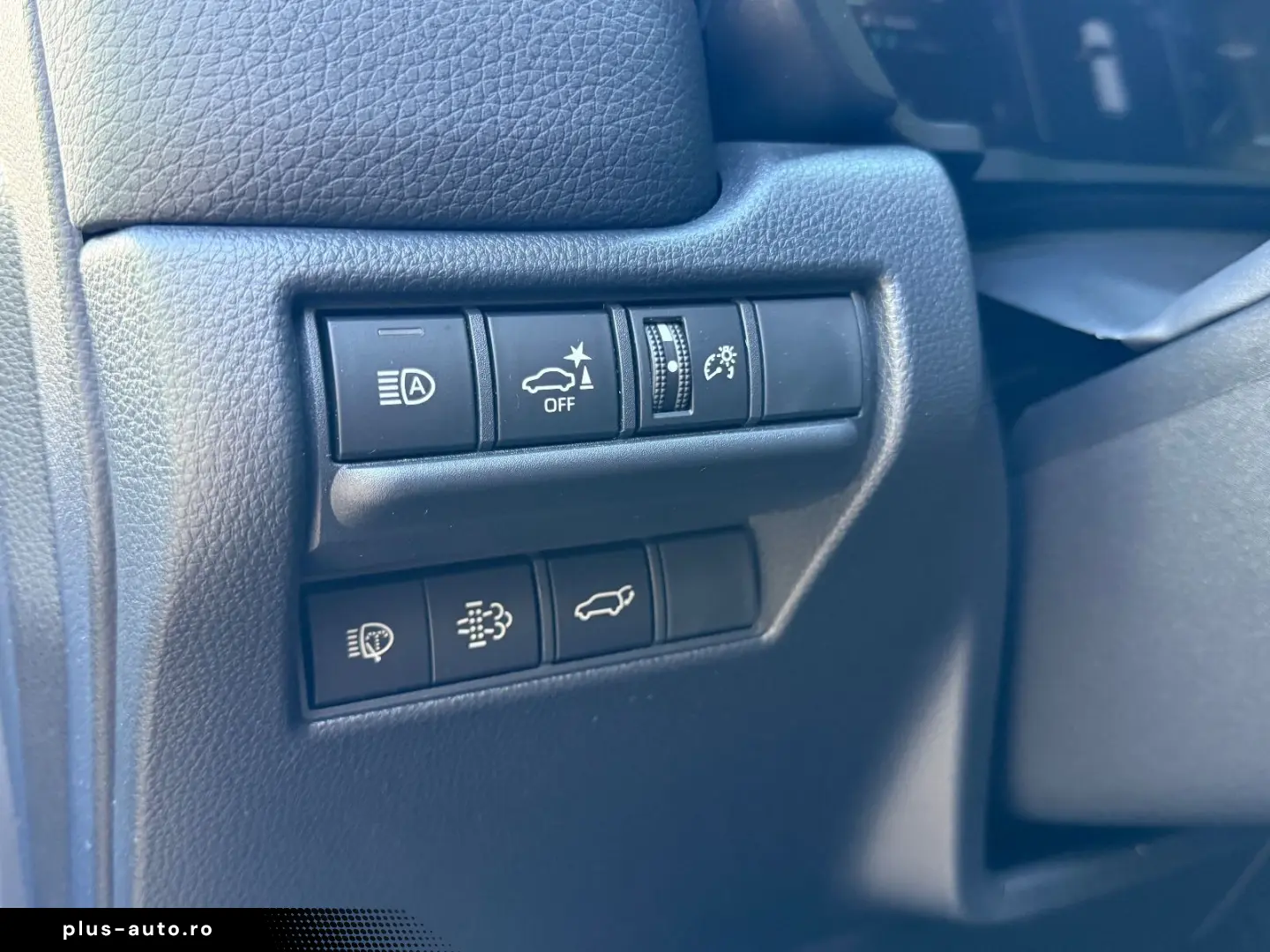 TOYOTA Land Cruiser 2.8 Executive AHK Service NEU!