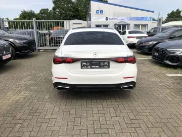 MERCEDES-BENZ E 200  AMG Sport Pano Super Burm Me Head