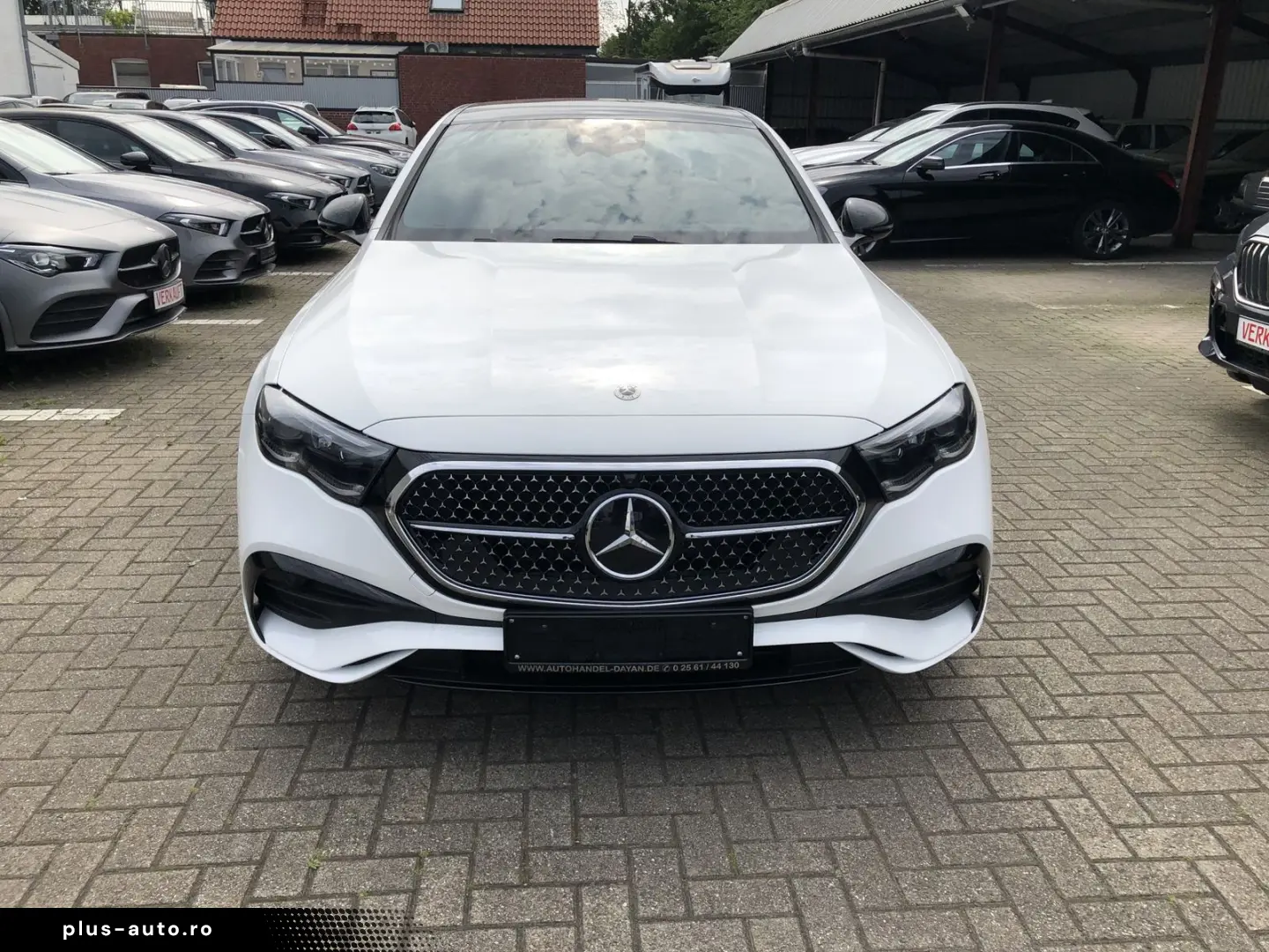 MERCEDES-BENZ E 200  AMG Sport Pano Super Burm Me Head
