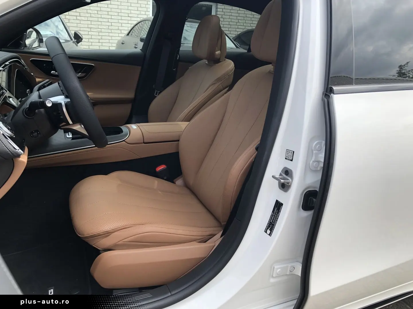 MERCEDES-BENZ E 200  AMG Sport Pano Super Burm Me Head