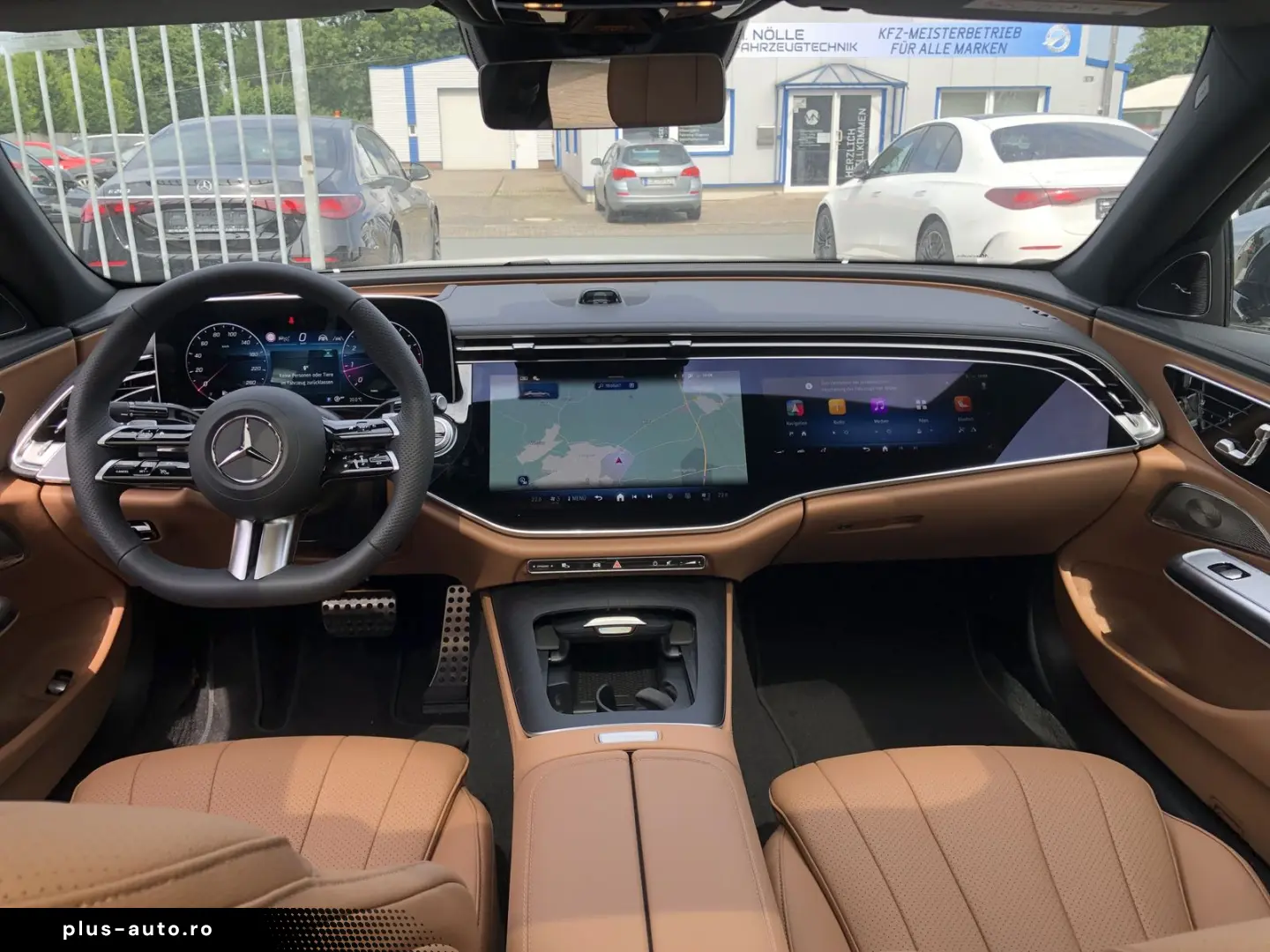 MERCEDES-BENZ E 200  AMG Sport Pano Super Burm Me Head