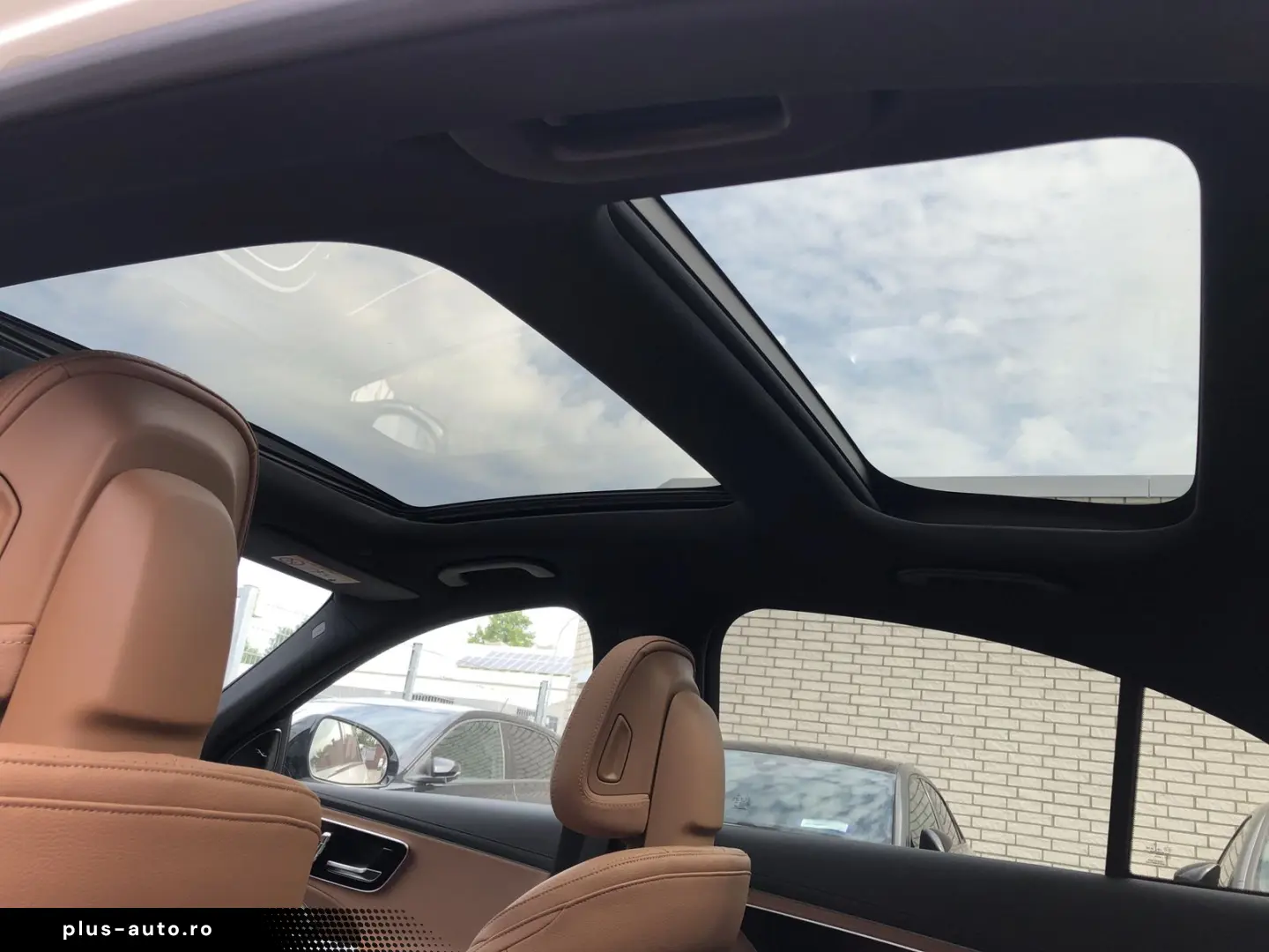 MERCEDES-BENZ E 200  AMG Sport Pano Super Burm Me Head