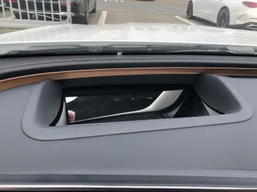 MERCEDES-BENZ E 200  AMG Sport Pano Super Burm Me Head