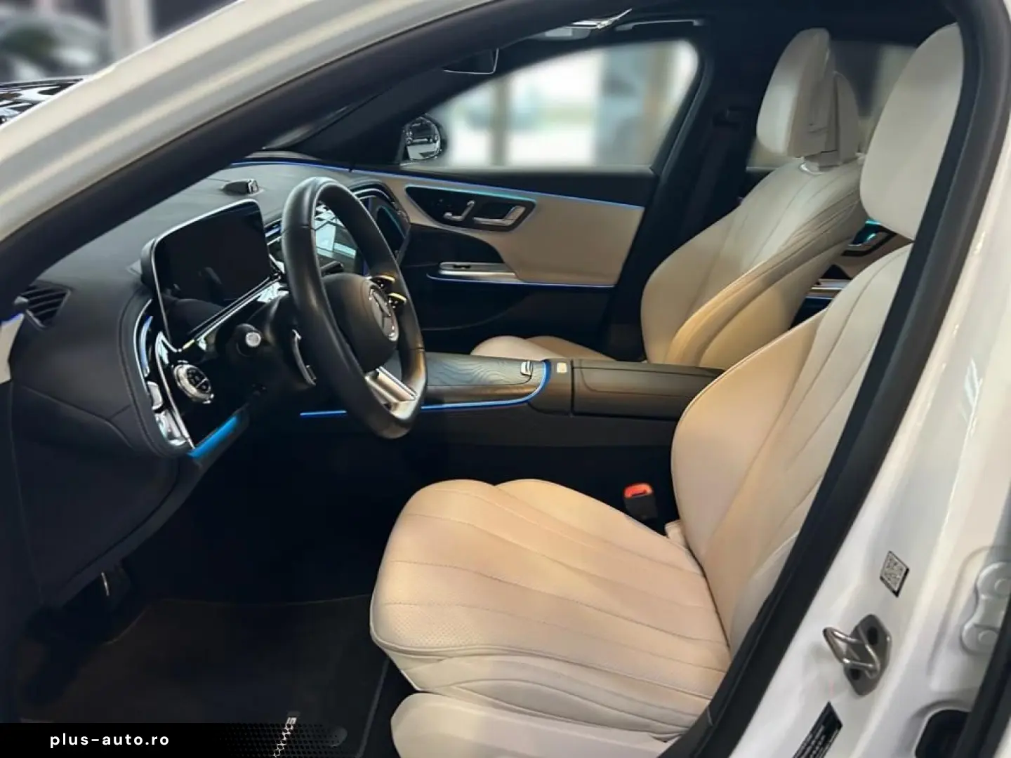 MERCEDES-BENZ E 200 Limousine AMG SUPERSCREEN DIGITAL 360