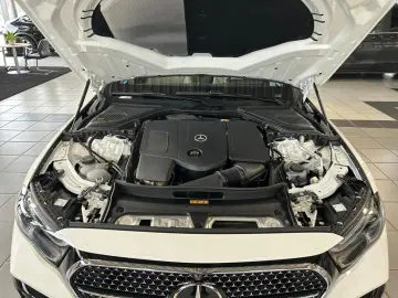 MERCEDES-BENZ E 200 Limousine AMG SUPERSCREEN DIGITAL 360