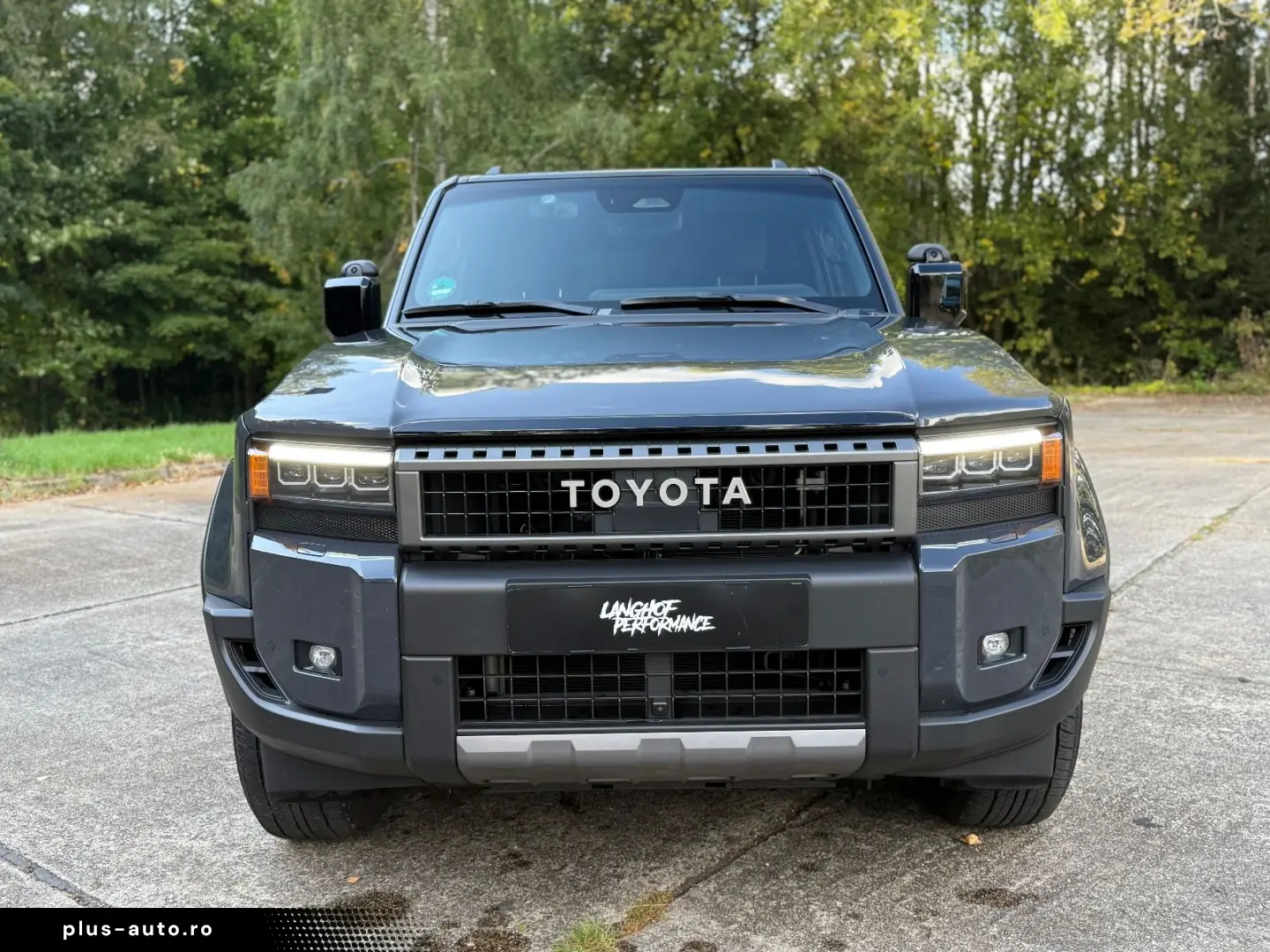 TOYOTA Land Cruiser 2.8 Executive AHK Service NEU!