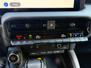 TOYOTA Land Cruiser 2.8 Executive AHK Service NEU!