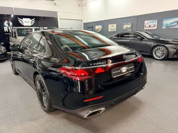 MERCEDES-BENZ E 220 d AMG SUPERSCREEN PANO DISTR BUR&hellip;