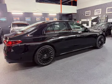 MERCEDES-BENZ E 220 d AMG SUPERSCREEN PANO DISTR BUR&hellip;