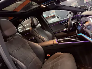 MERCEDES-BENZ E 220 d AMG SUPERSCREEN PANO DISTR BUR&hellip;