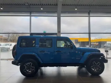 Jeep Wrangler Unlimited 2.0 Sahara SKY-ONE