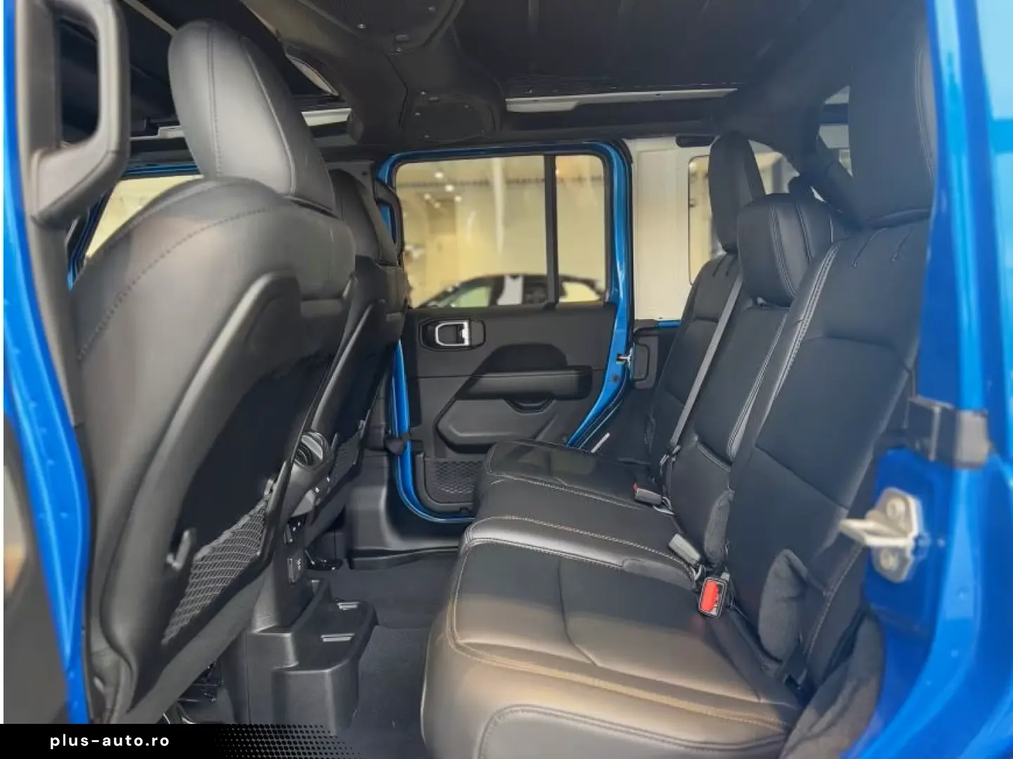 Jeep Wrangler Unlimited 2.0 Sahara SKY-ONE