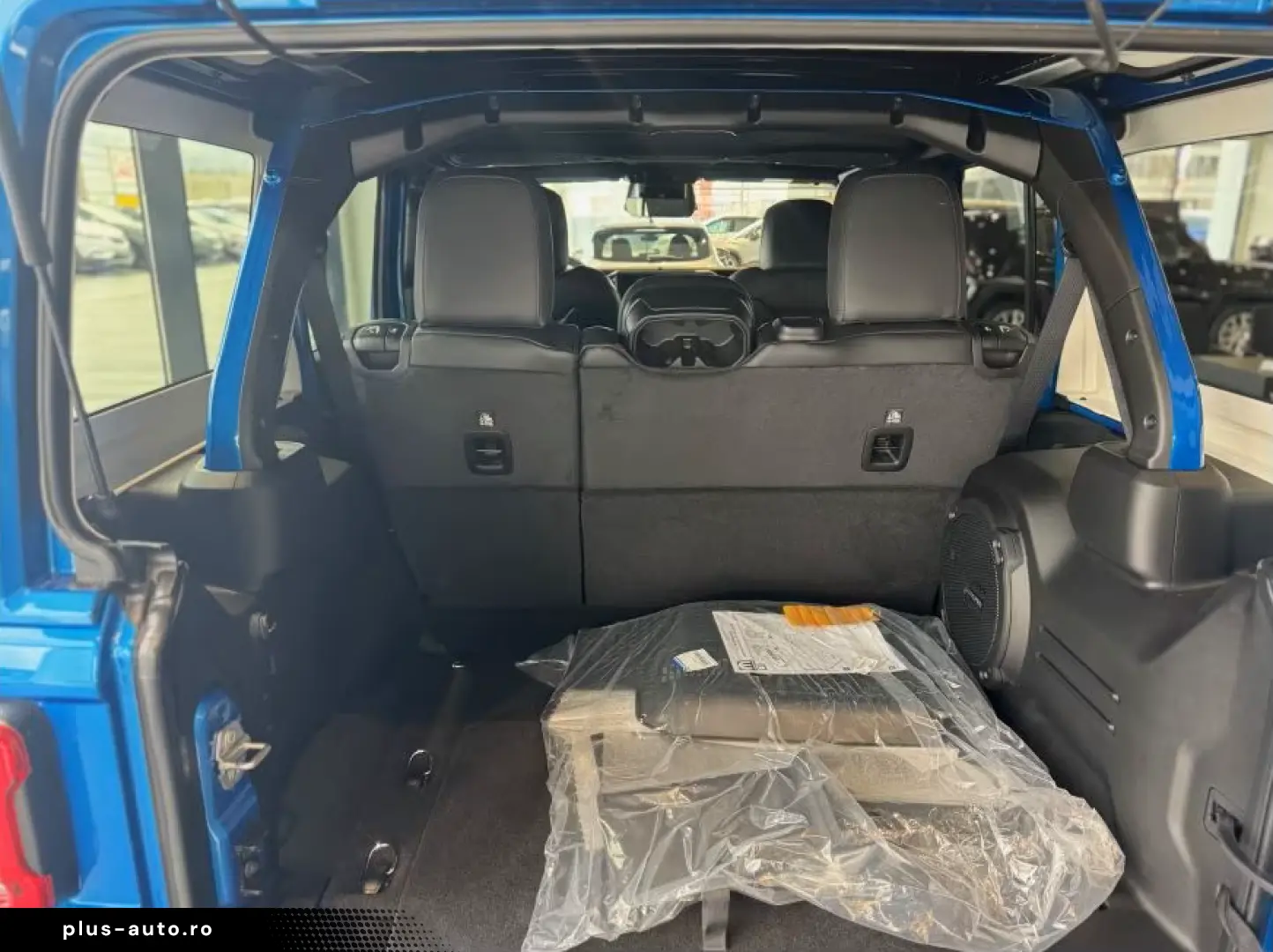 Jeep Wrangler Unlimited 2.0 Sahara SKY-ONE