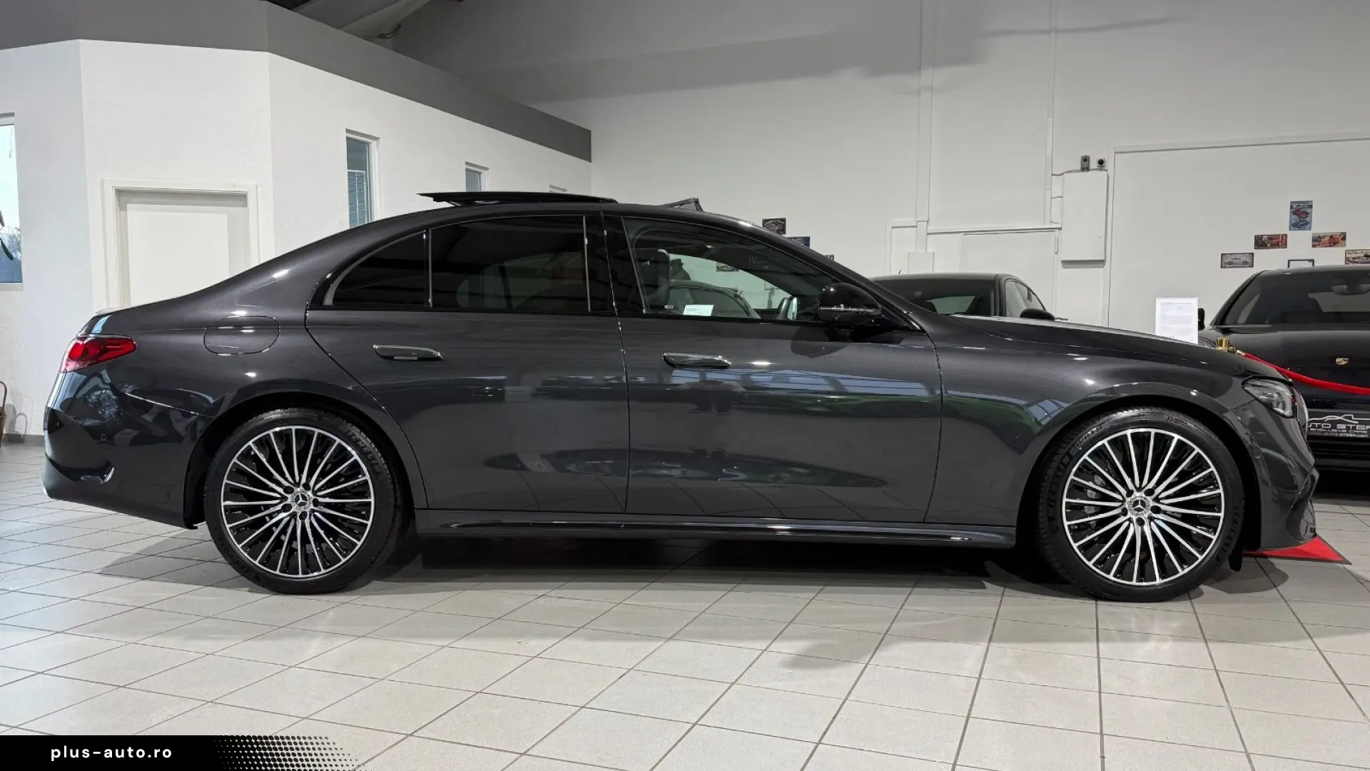 MERCEDES-BENZ E 220 d AMG Premium SUPERSCREEN PANO FULL