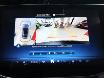 MERCEDES-BENZ E 220 d AMG Premium SUPERSCREEN PANO FULL