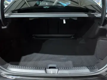 MERCEDES-BENZ E 220 d AMG Premium SUPERSCREEN PANO FULL