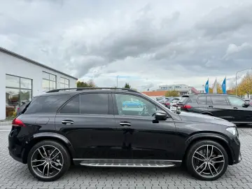 MERCEDES-BENZ GLE580