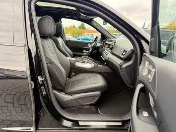 MERCEDES-BENZ GLE580