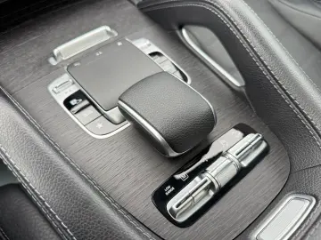 MERCEDES-BENZ GLE580