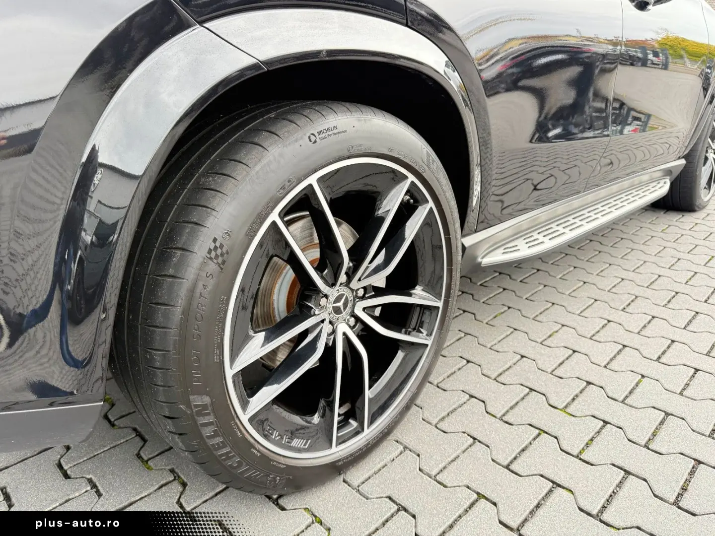 MERCEDES-BENZ GLE580