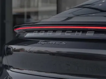 PORSCHE Taycan 4S Chrono BOSE 18 Way Sportseats Inoodriv