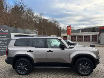 TOYOTA Land Cruiser 2.8 D-4D4WD TEC  Edit.Pan.Dach.360K