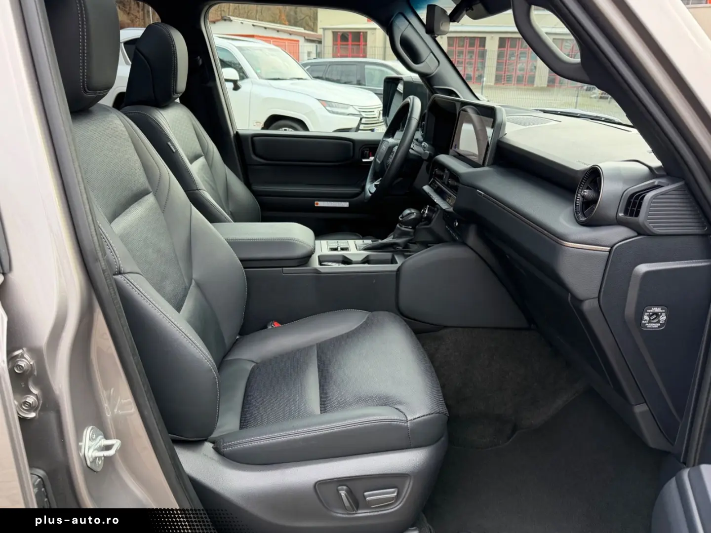 TOYOTA Land Cruiser 2.8 D-4D4WD TEC  Edit.Pan.Dach.360K