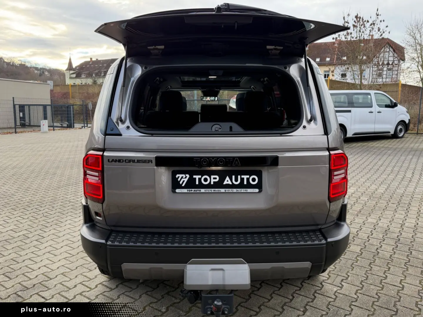 TOYOTA Land Cruiser 2.8 D-4D4WD TEC  Edit.Pan.Dach.360K