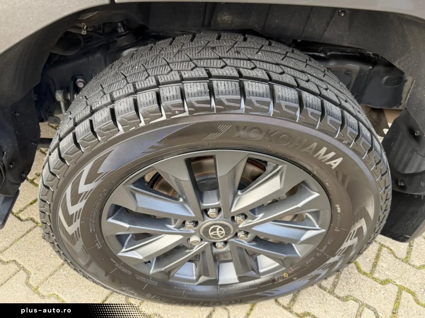 TOYOTA Land Cruiser 2.8 D-4D4WD TEC  Edit.Pan.Dach.360K