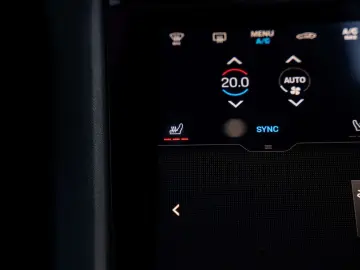 PORSCHE Taycan Taycan - Pano - Bose - CC - Adaptieve luf