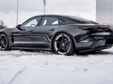 PORSCHE Taycan Taycan - Pano - Bose - CC - Adaptieve luf