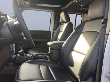 JEEP Wrangler ICE MY24 Sahara 2.0l T-GDI (272PS)