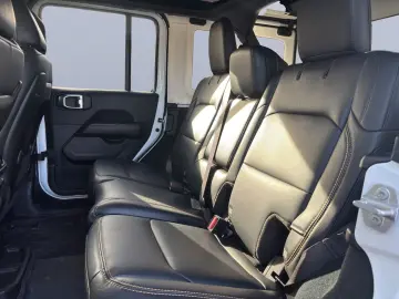 JEEP Wrangler ICE MY24 Sahara 2.0l T-GDI (272PS)