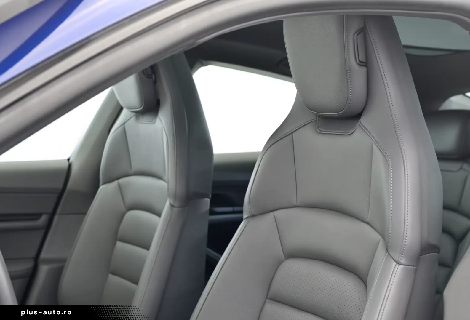 PORSCHE Taycan Surround-View Abstandstempomat Panorama