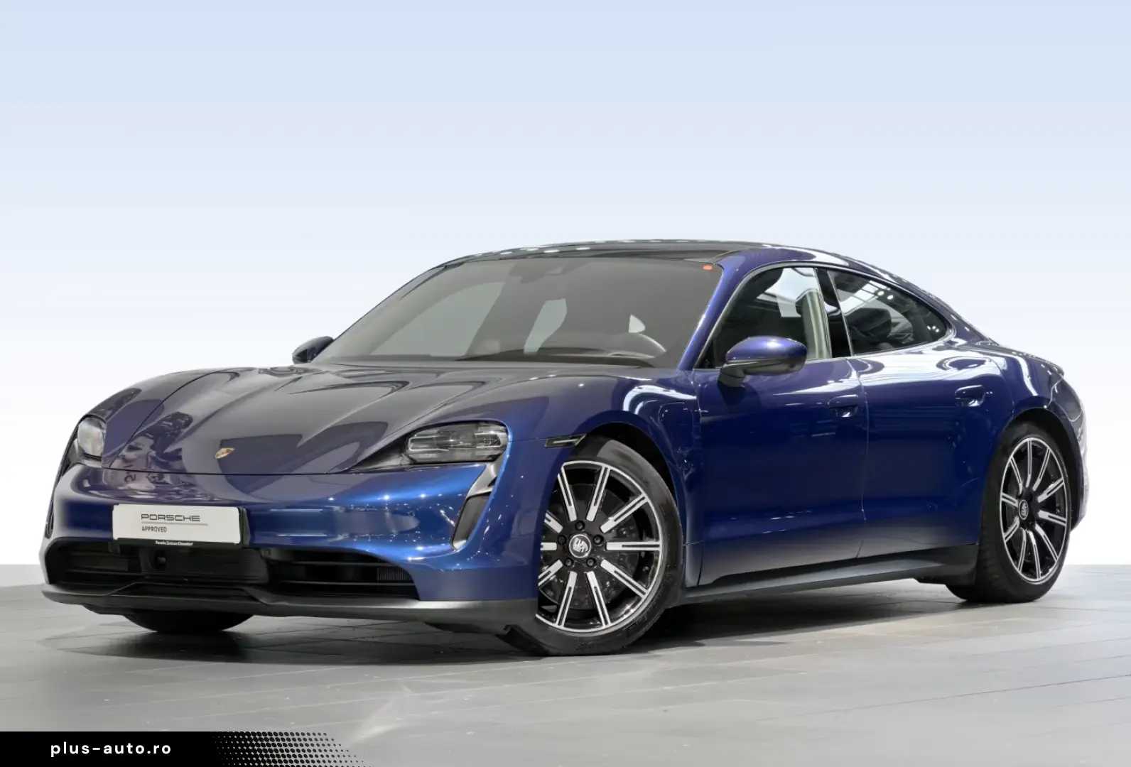 PORSCHE Taycan Surround-View Abstandstempomat Panorama