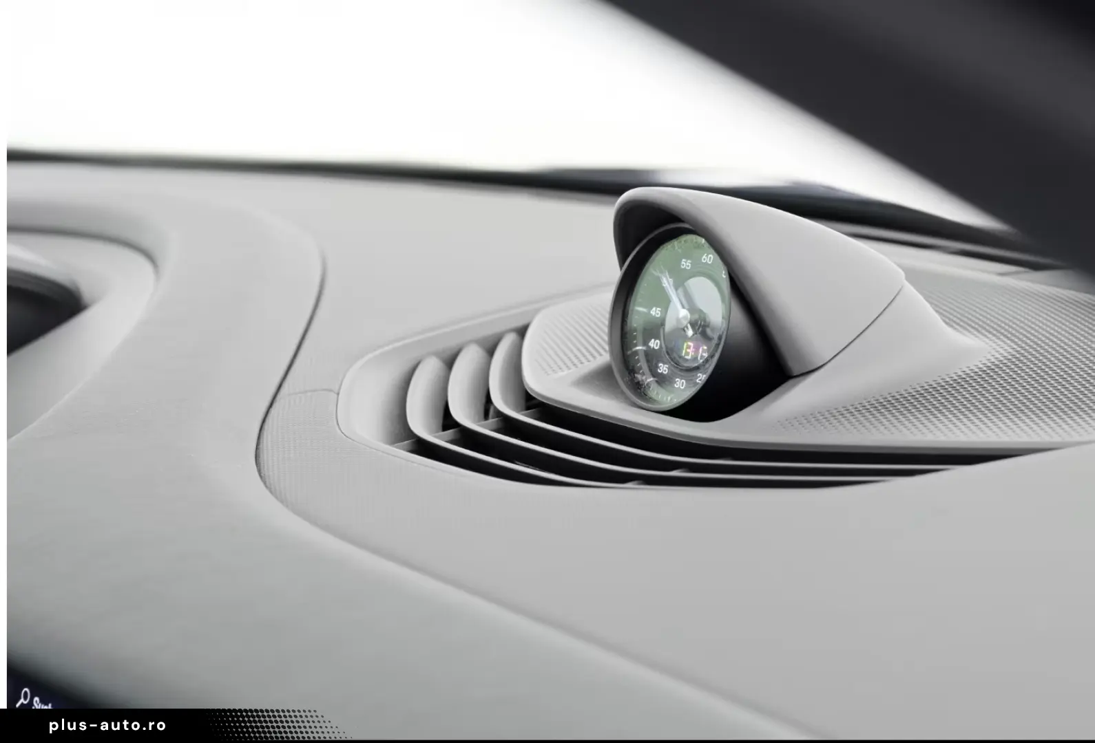 PORSCHE Taycan Surround-View Abstandstempomat Panorama