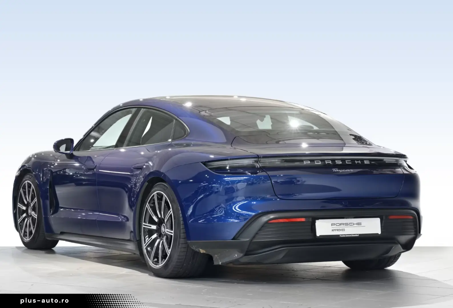 PORSCHE Taycan Surround-View Abstandstempomat Panorama