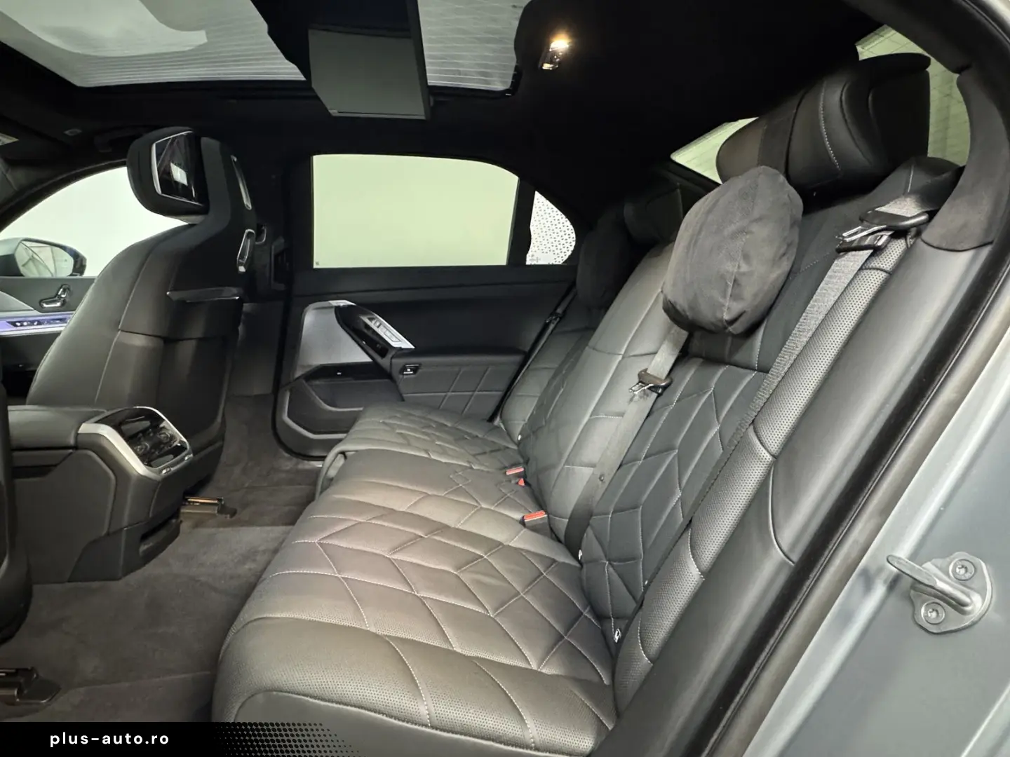 BMW 740d xDrive M Sport Pro TV Executive Lounge ACC